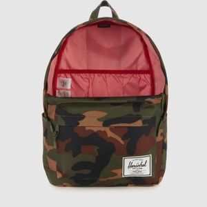 Herschel  camo backpack